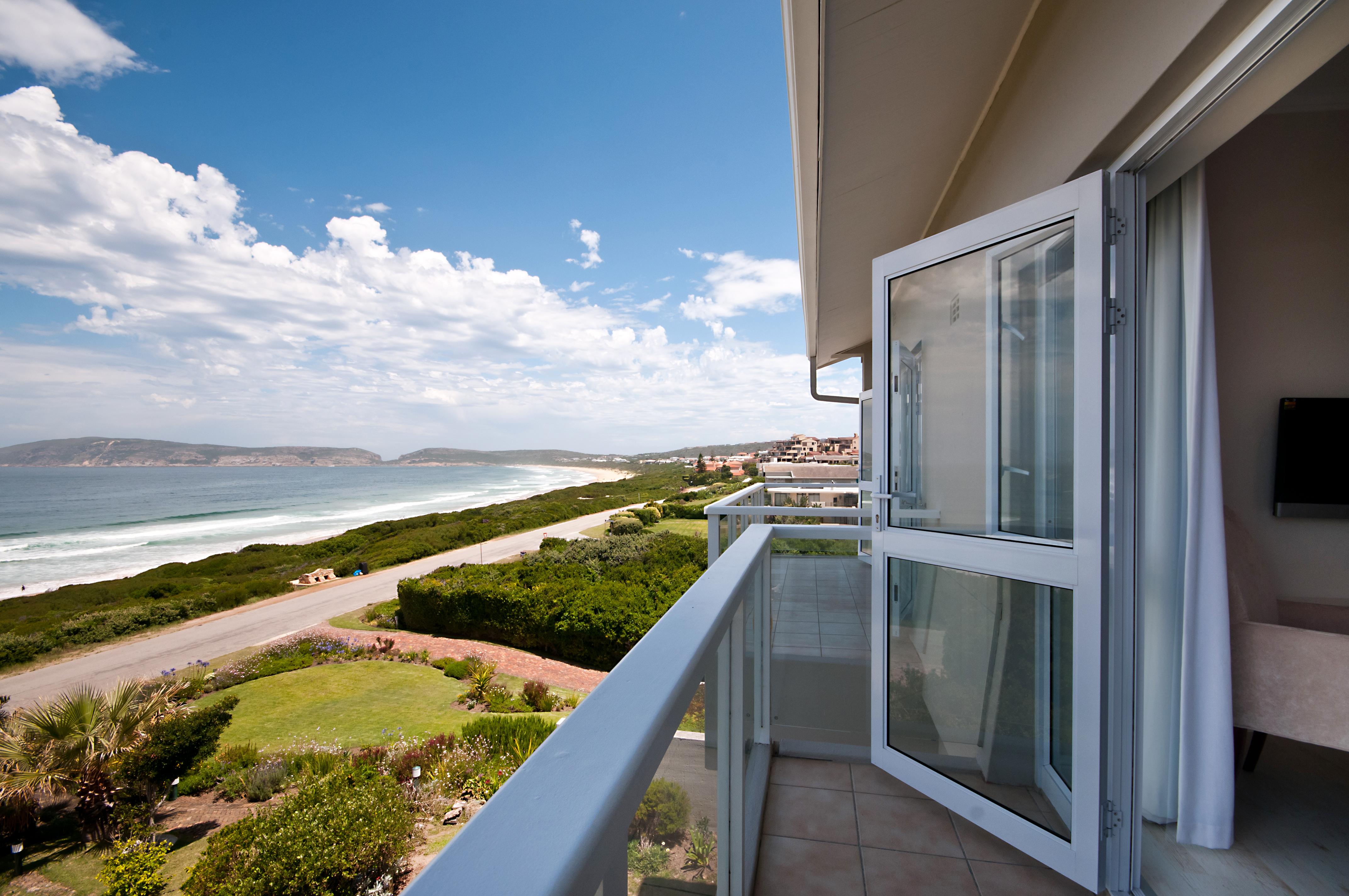 The Robberg Beach Lodge - Lion Roars Hotels & Lodges Плеттенберг-Бей Экстерьер фото