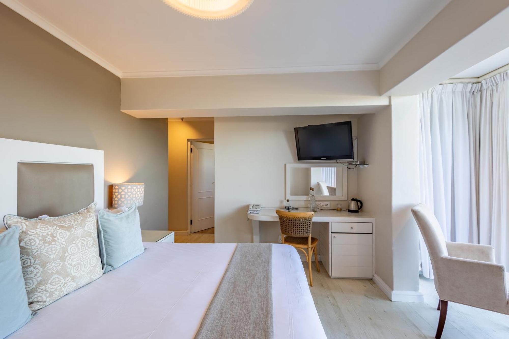 The Robberg Beach Lodge - Lion Roars Hotels & Lodges Плеттенберг-Бей Экстерьер фото