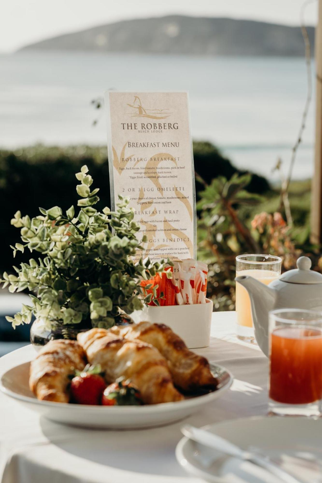 The Robberg Beach Lodge - Lion Roars Hotels & Lodges Плеттенберг-Бей Экстерьер фото